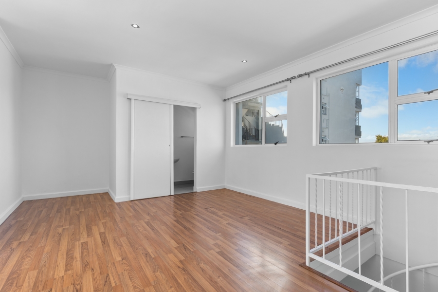 1 Bedroom Property for Sale in Heathfield Western Cape